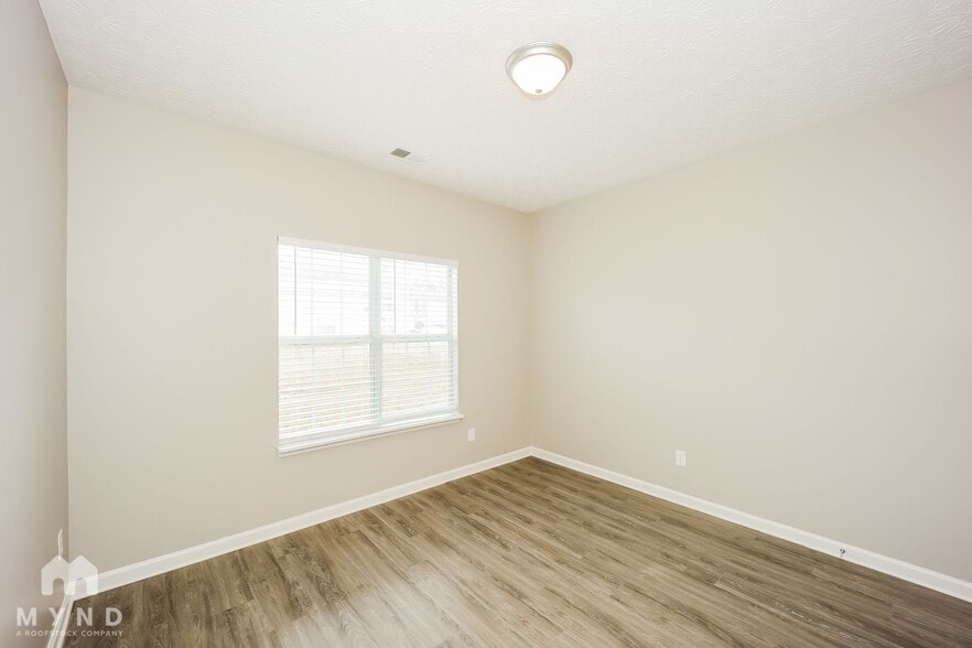 Building Photo - 3302 Summer Brooke Ln