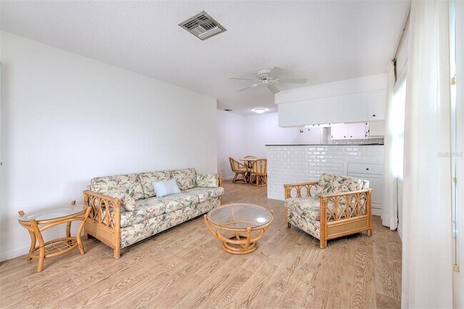 Building Photo - 4313 Tahitian Gardens Cir