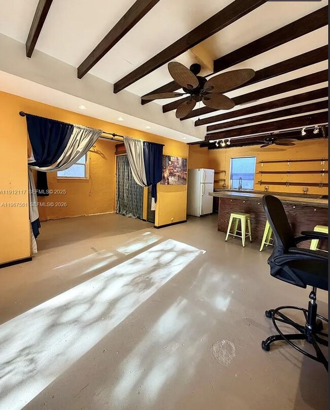 Building Photo - 445 SW 24th Rd