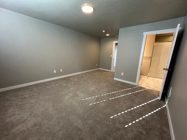 Building Photo - 1429 3500 W
