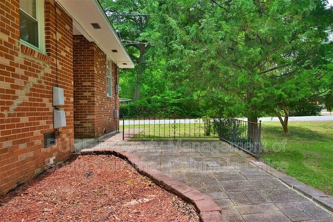 Building Photo - 901 Indigo Ave