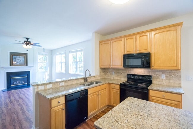 Building Photo - Pet-Friendly! Ballantyne/Blakeney, 4 bedroom-2.5 bath home on beautiful cul-de-sac lot