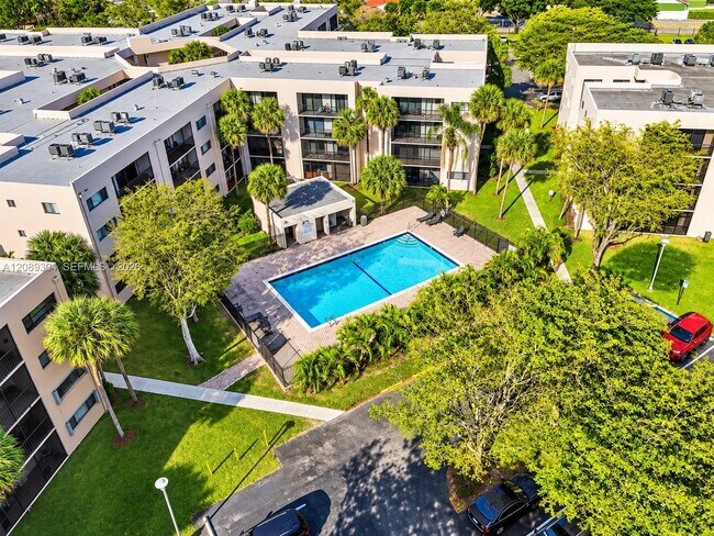 Building Photo - 8760 SW 133rd Avenue Rd