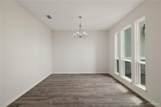 Building Photo - 4628 Estancia Pkwy