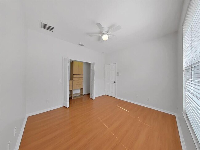 Building Photo - 18177 Heron Walk Dr