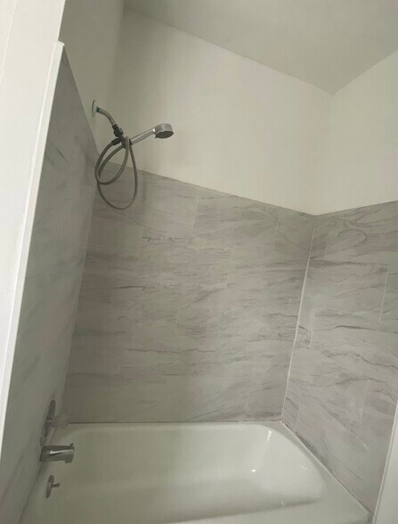 Building Photo - 6023 Summer St