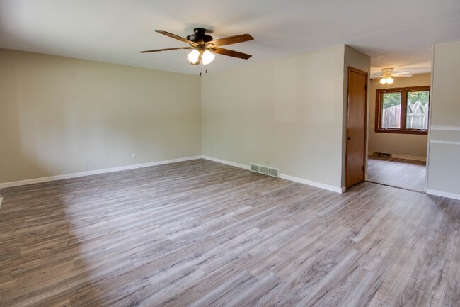 Building Photo - 1575 Northdale Rd