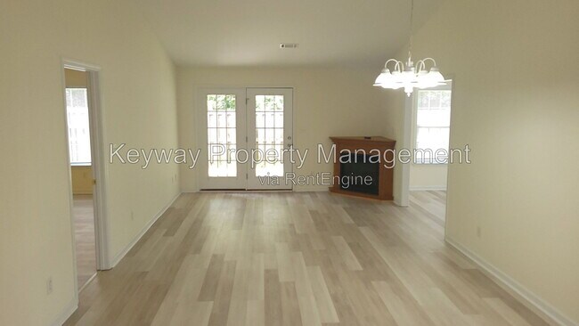 Building Photo - 405 Long Needle Cir