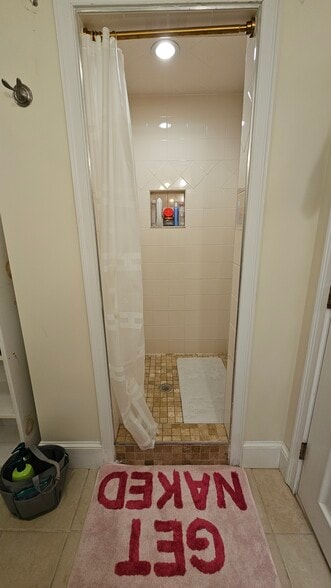 Building Photo - 44 Greycliff Rd