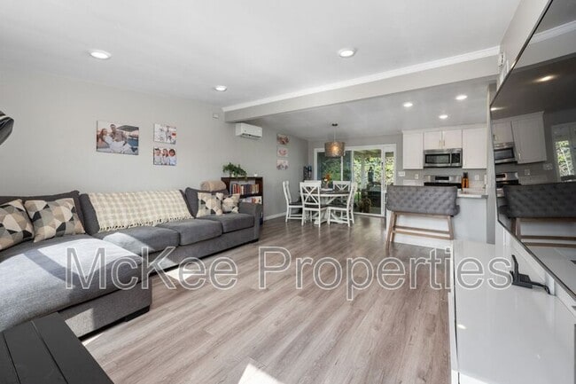 Building Photo - 1212 Oneonta Ave