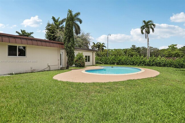 Building Photo - 20 W Tropical Way