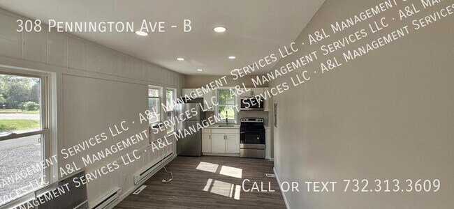 Building Photo - 308 Pennington Ave
