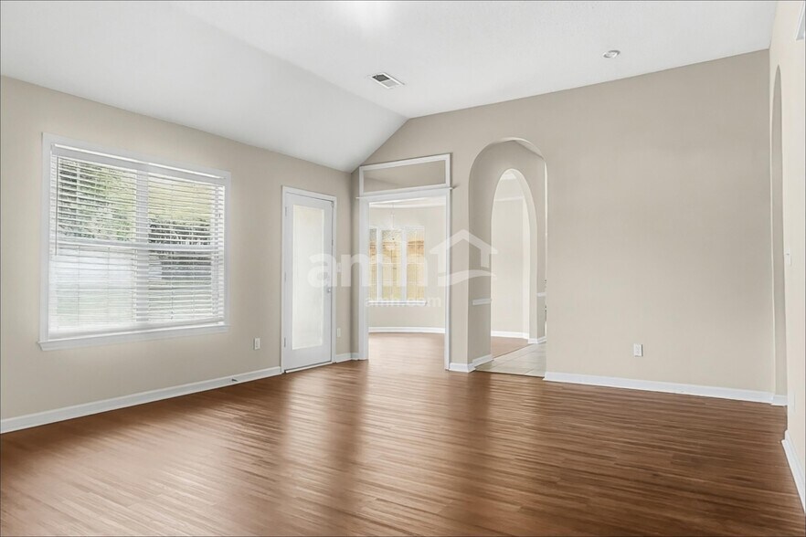 Building Photo - 6646 Raner Cv