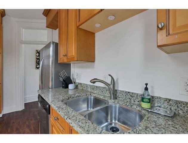 Building Photo - The Artist's Apt. | 2BR | Short North | +Parking