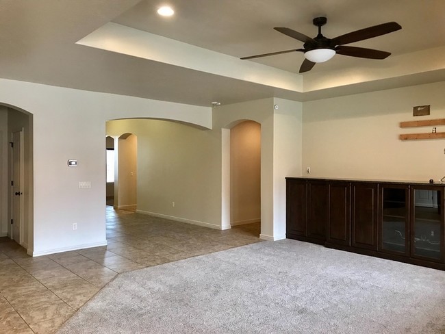 Building Photo - **Beautiful Little Valley Home**