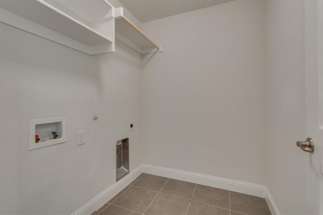 Building Photo - 2421 Belvedere Ln