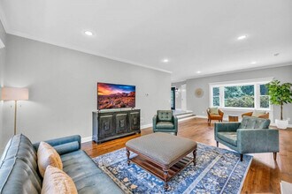 Building Photo - 115 Wexford Pl