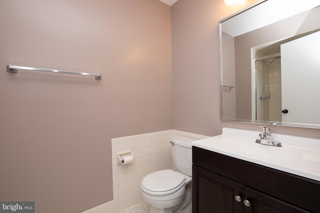 Building Photo - 322 Kings Croft Dr