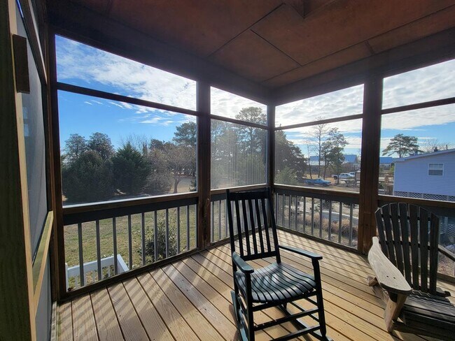 Building Photo - 33 Brooklyn Ave