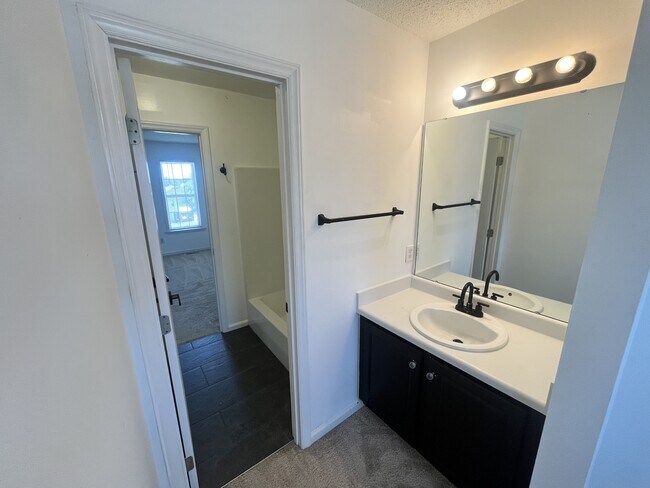 Building Photo - 5375 Cog Hill Ct