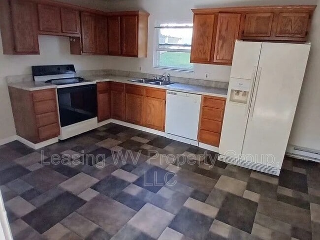 Building Photo - 2704 Creamery St