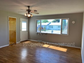 Building Photo - Lease Pending | 2318 South 10th Street West