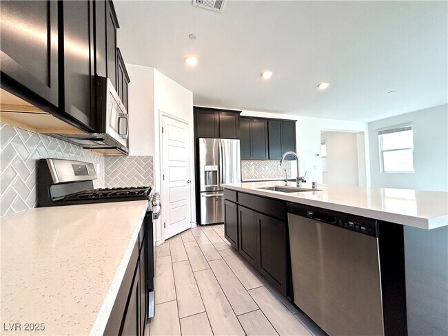 Building Photo - 839 Nova Heights St