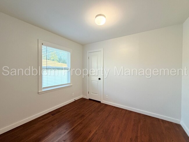 Building Photo - 5955 E 25th Pl