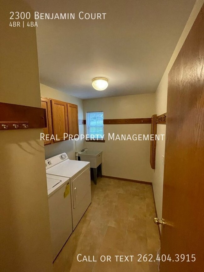 Building Photo - 2300 Benjamin Ct