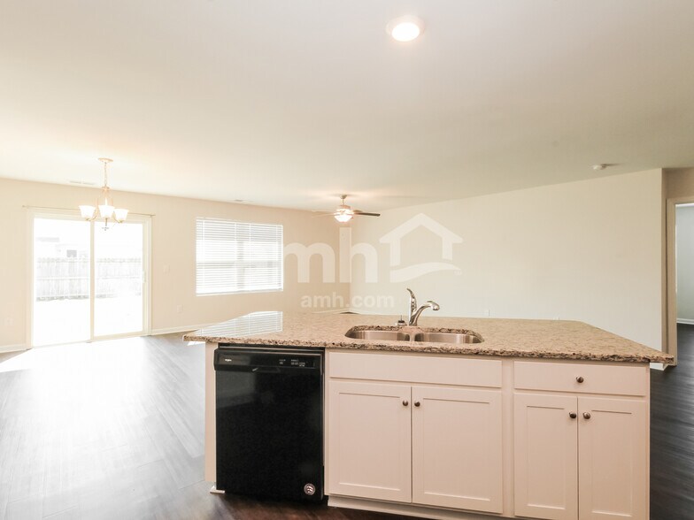 Building Photo - 7104 Brittany Pointer Ct