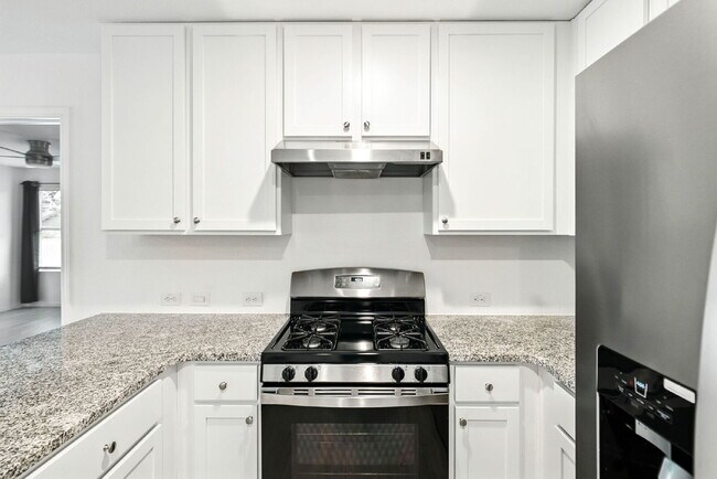 Building Photo - 3 Bedroom Single-Story Home for Rent with ...