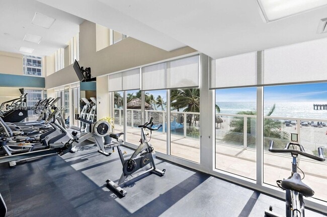 Building Photo - 16699 Collins Ave