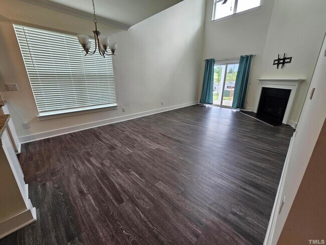 Building Photo - 1001 Heartstone Wy