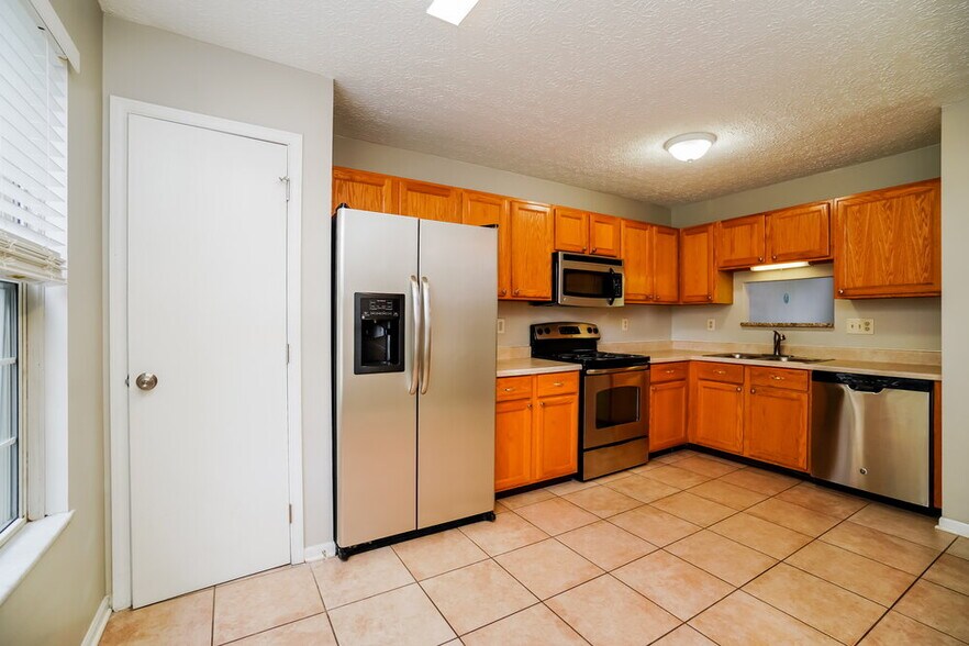 Building Photo - 2965 Brookwell Dr