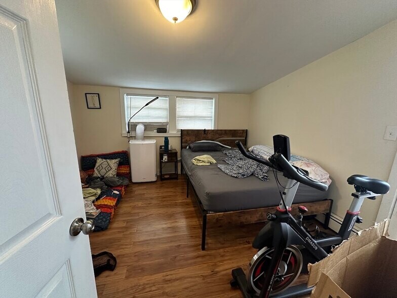 Building Photo - 58 Medford St