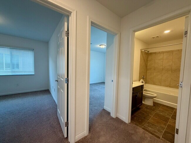 Building Photo - BEAUTIFUL 5 BED 3.5 BATH 3-STORY SINGLE FAMILY HOME WITH 2-CAR GARAGE, SUPER-SIZED LOFT & LOW-MAI...