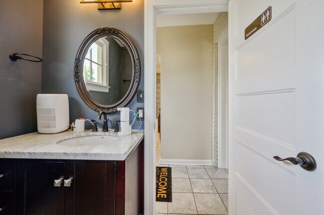 Downstairs bath - 1608 Fayetteville St