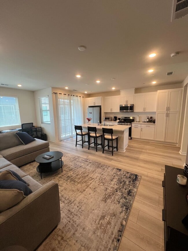 Building Photo - Modern 1-Bedroom Condo in Ontario Ranch wi...