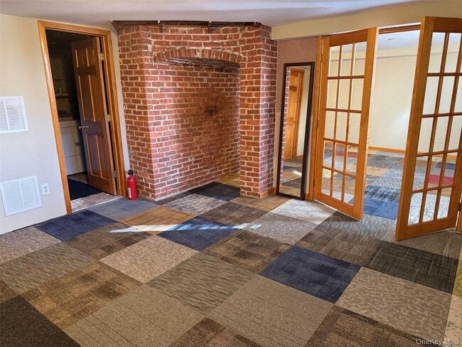 Building Photo - 15 Highland Ave