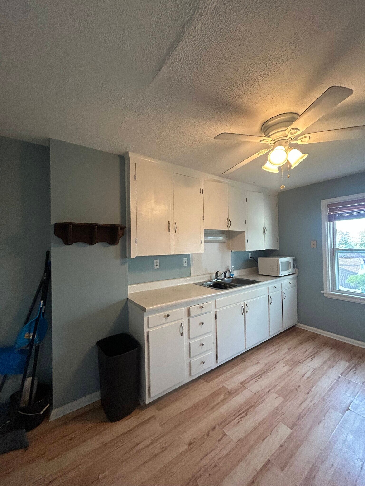 Building Photo - 1536 W 45th St