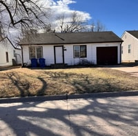 Building Photo - 2713 E Maine Ave