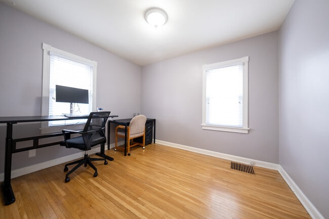 Building Photo - 6057 Clinton Ave