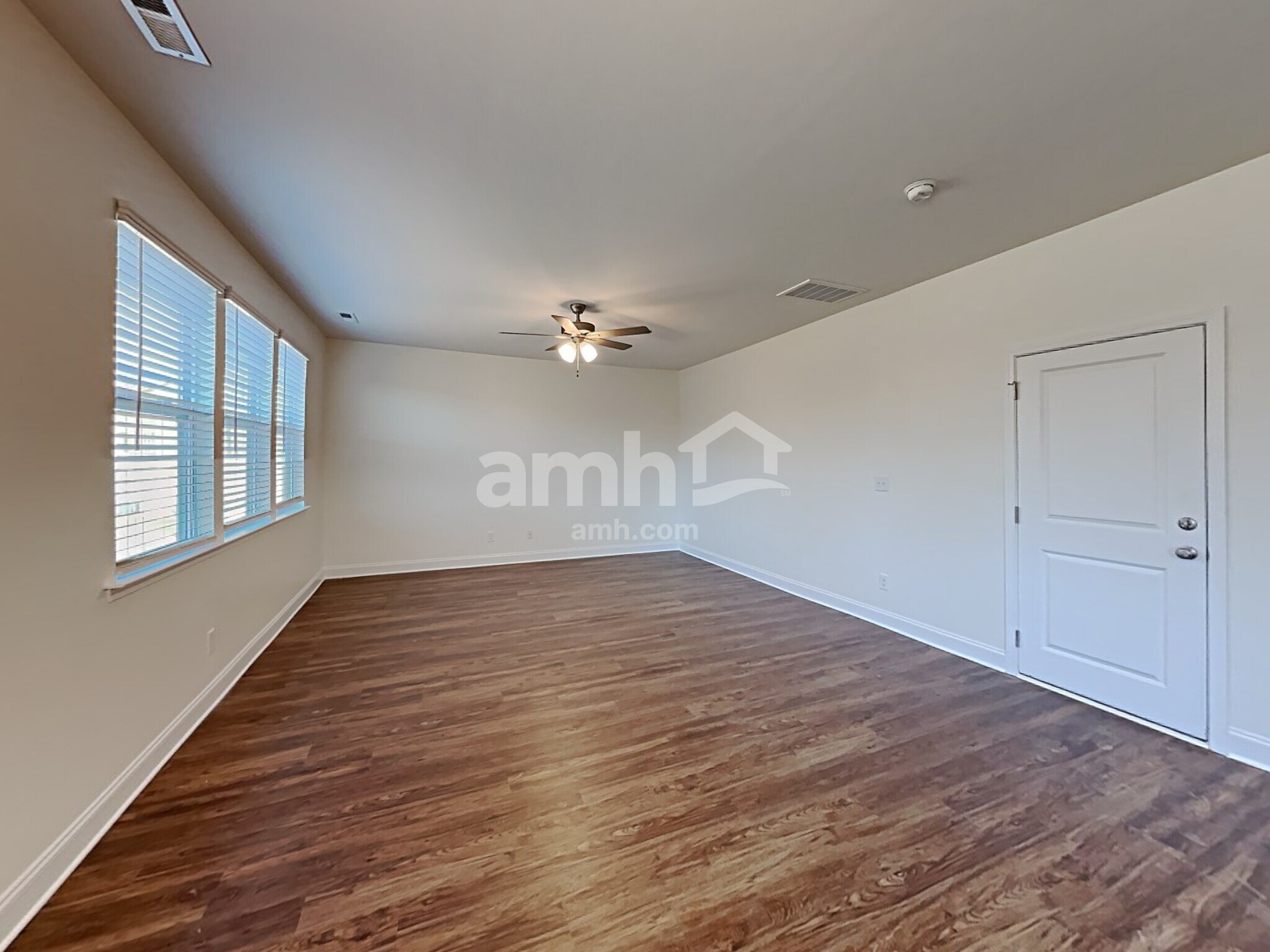 Building Photo - 2129 Laurel Vlg Cir