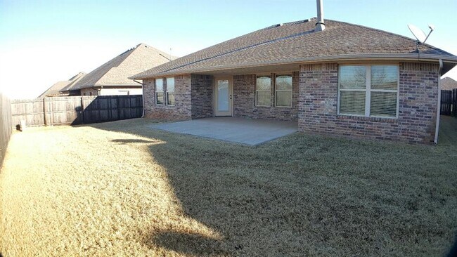 Building Photo - 7041 Cherokee Crossing West