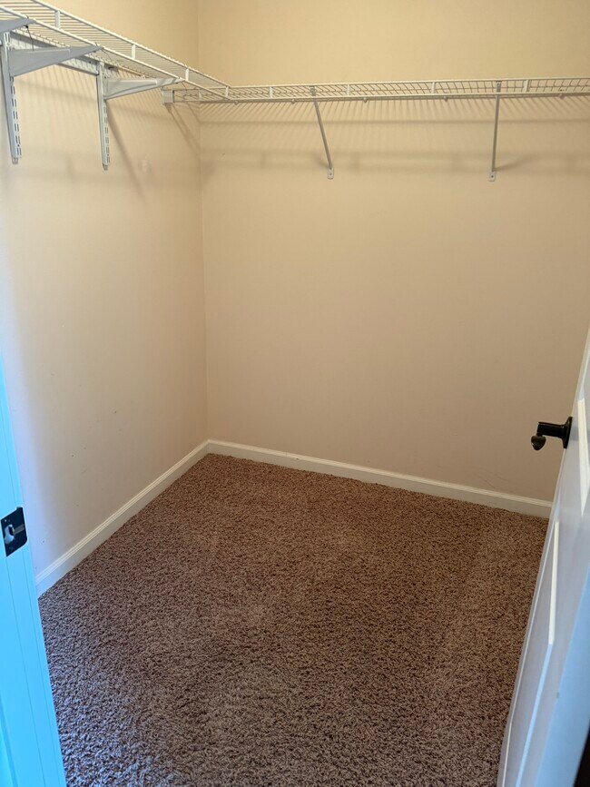 Building Photo - 11118 Paine Field Way