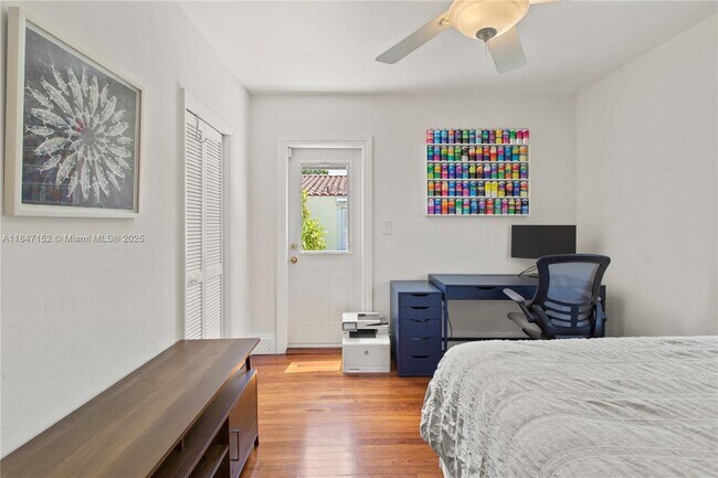 Building Photo - 604 Alcazar Ave