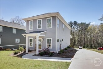 Building Photo - 370 Arch St