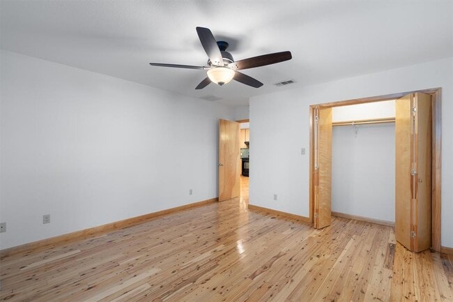 Building Photo - 1511 Bellaire Dr