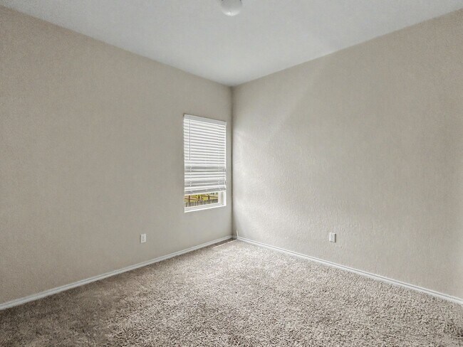 Building Photo - 9407 Somers Bend