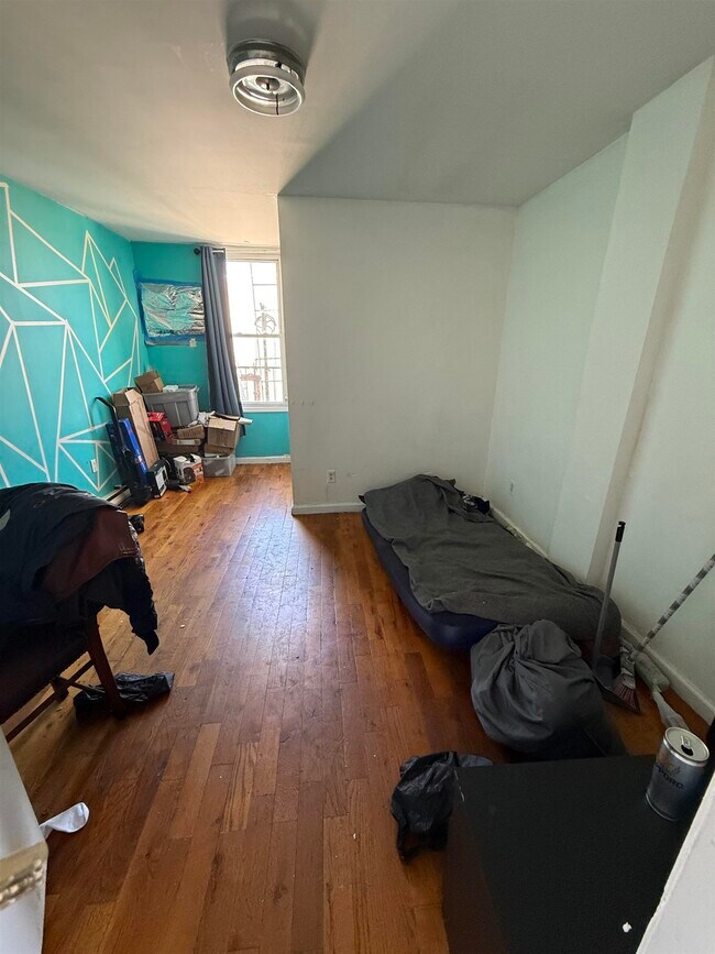 Building Photo - 2033 Bergenline Ave
